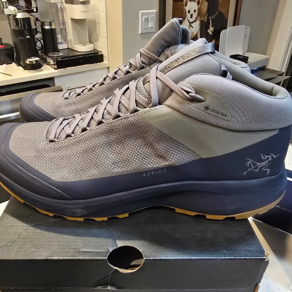 Arc'teryx Aerios MID GTX Boots Void/Sapphire X000006887 MENS SIZE 13 NEW